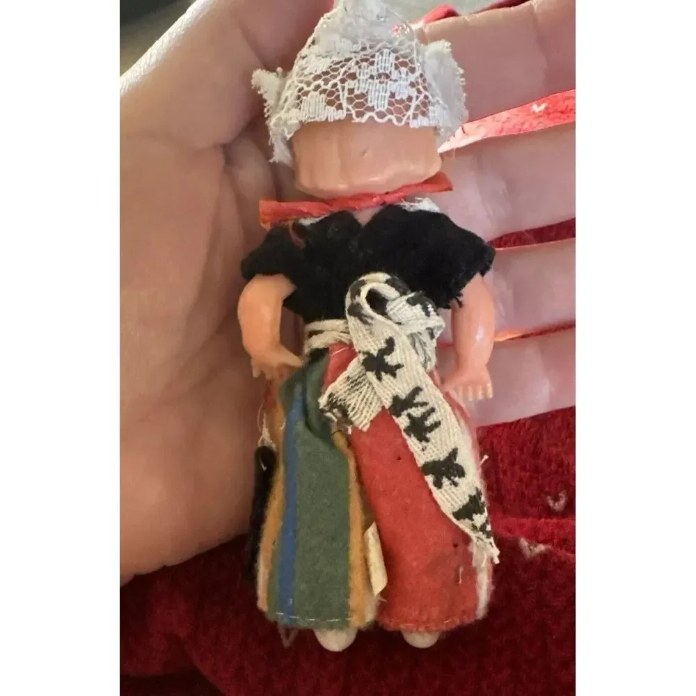 Vintage 1950's  Boy & Girl Doll‎ in Traditional  Dutch Dress 4.5" Celluloid - Picture 6 of 14